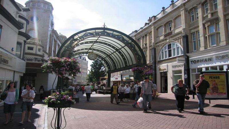 TEFL_Training_town_centre_Bournemouth_UK-min